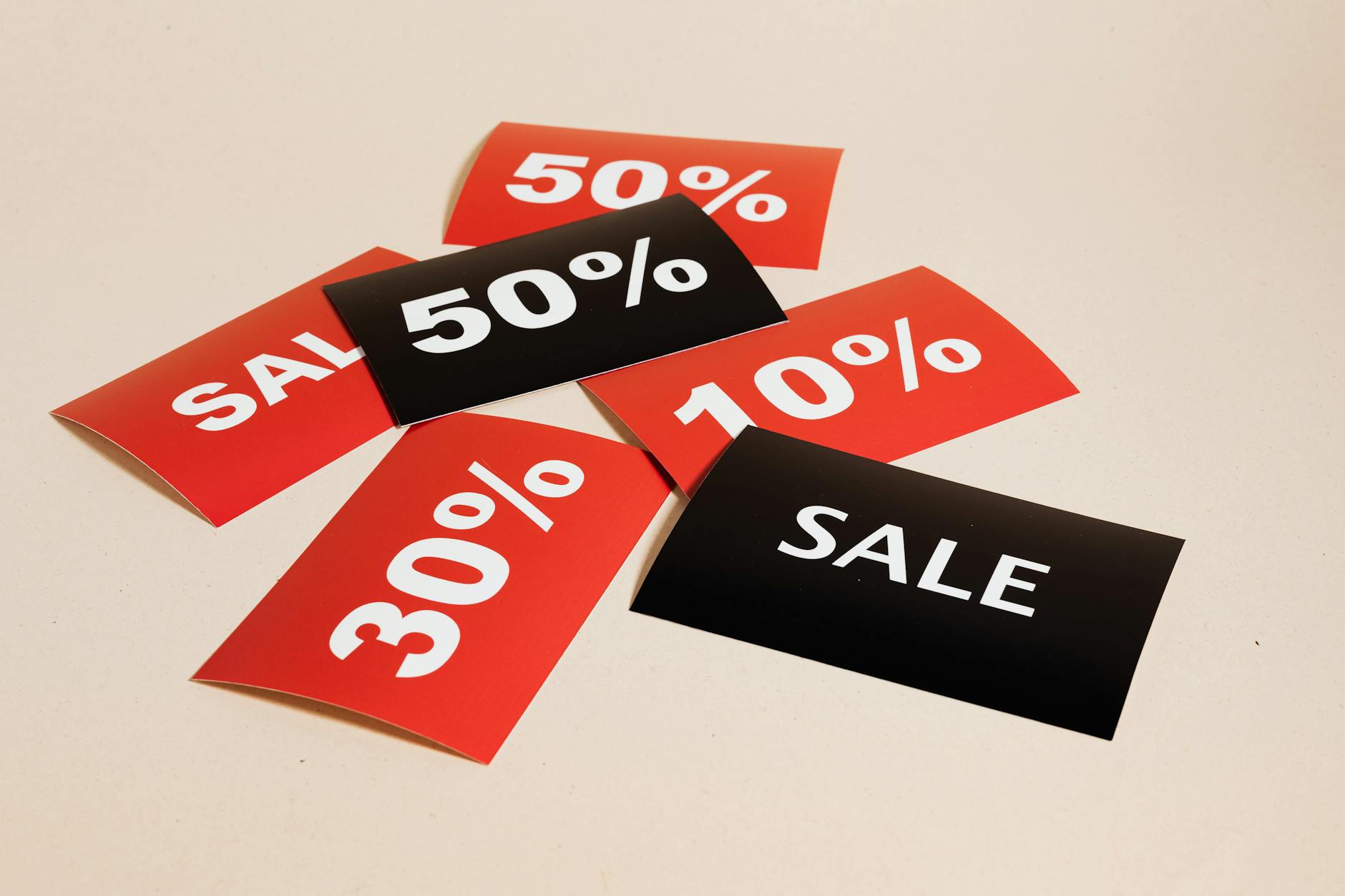 Pagamenti online con carta di credito su laptop