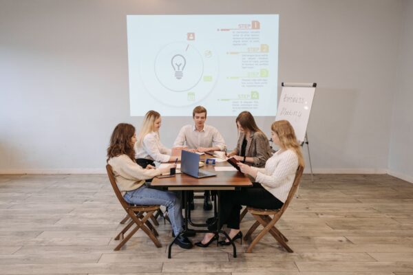 OKR vs KPI 2021: differenze e quando usare cosa in PMI