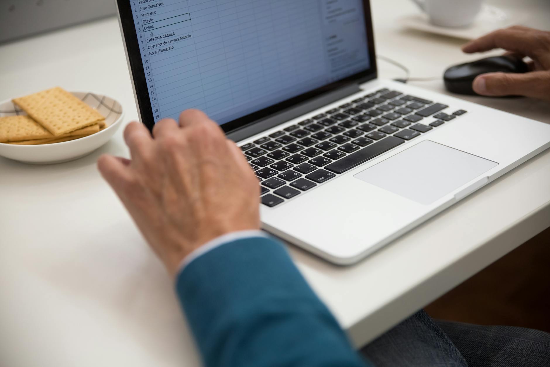 Operatore amministrativo data entry fatture in PMI italiana 2021
