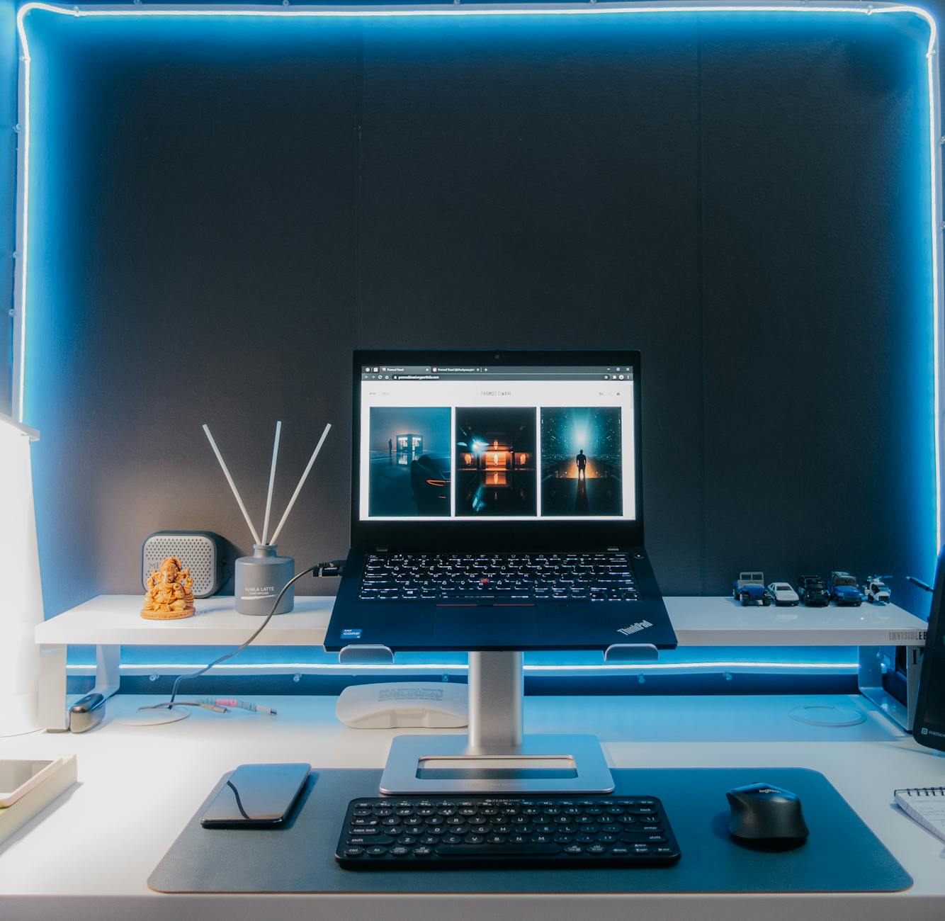 Postazione di lavoro PMI con laptop e attrezzatura ufficio cespite ammortizzabile