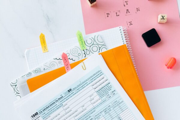 Reverse charge IVA per PMI italiane 2022: meccanismo, codici natura e casi pratici