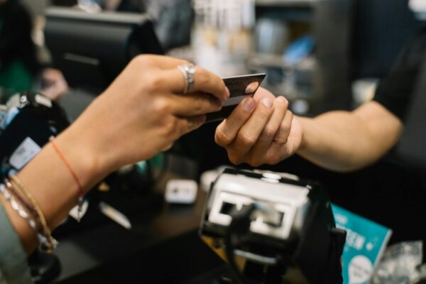 Programma fedeltà per PMI italiane 2022: meccaniche, ROI e tecnologie per retail, ristorazione e B2B