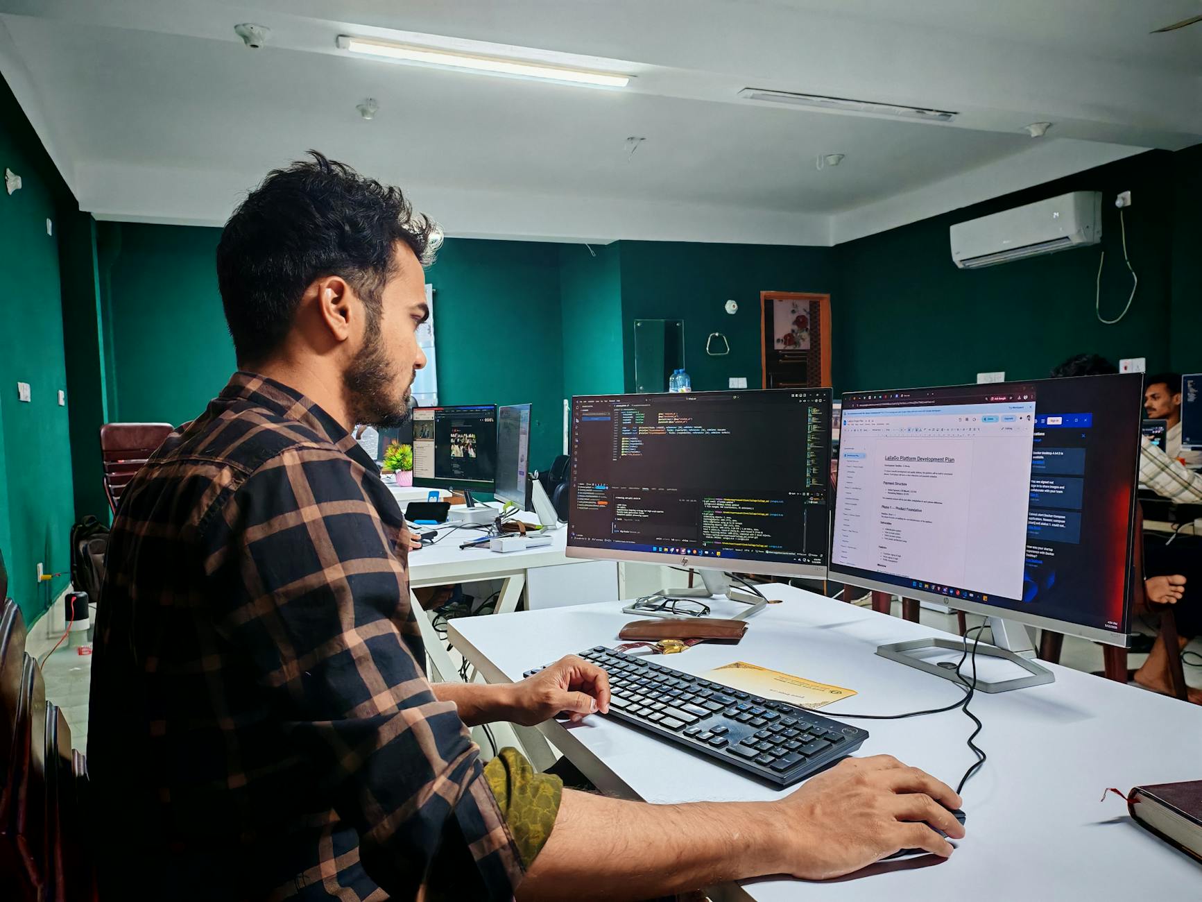 Sviluppatore web integra codice tracking analytics