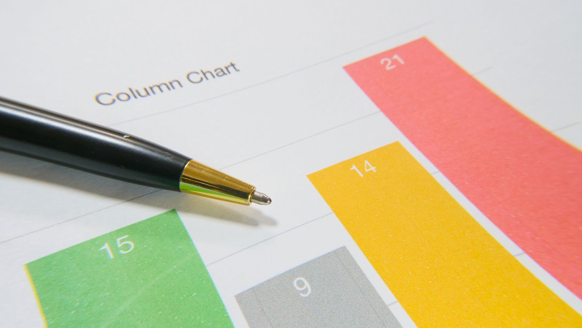 Visualizzazione grafica ravvicinata di un dashboard analytics