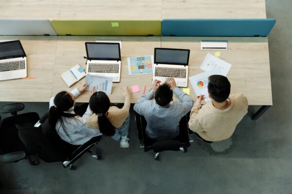 E-commerce B2B vs B2C per PMI italiane 2022: differenze, tool e roadmap di lancio