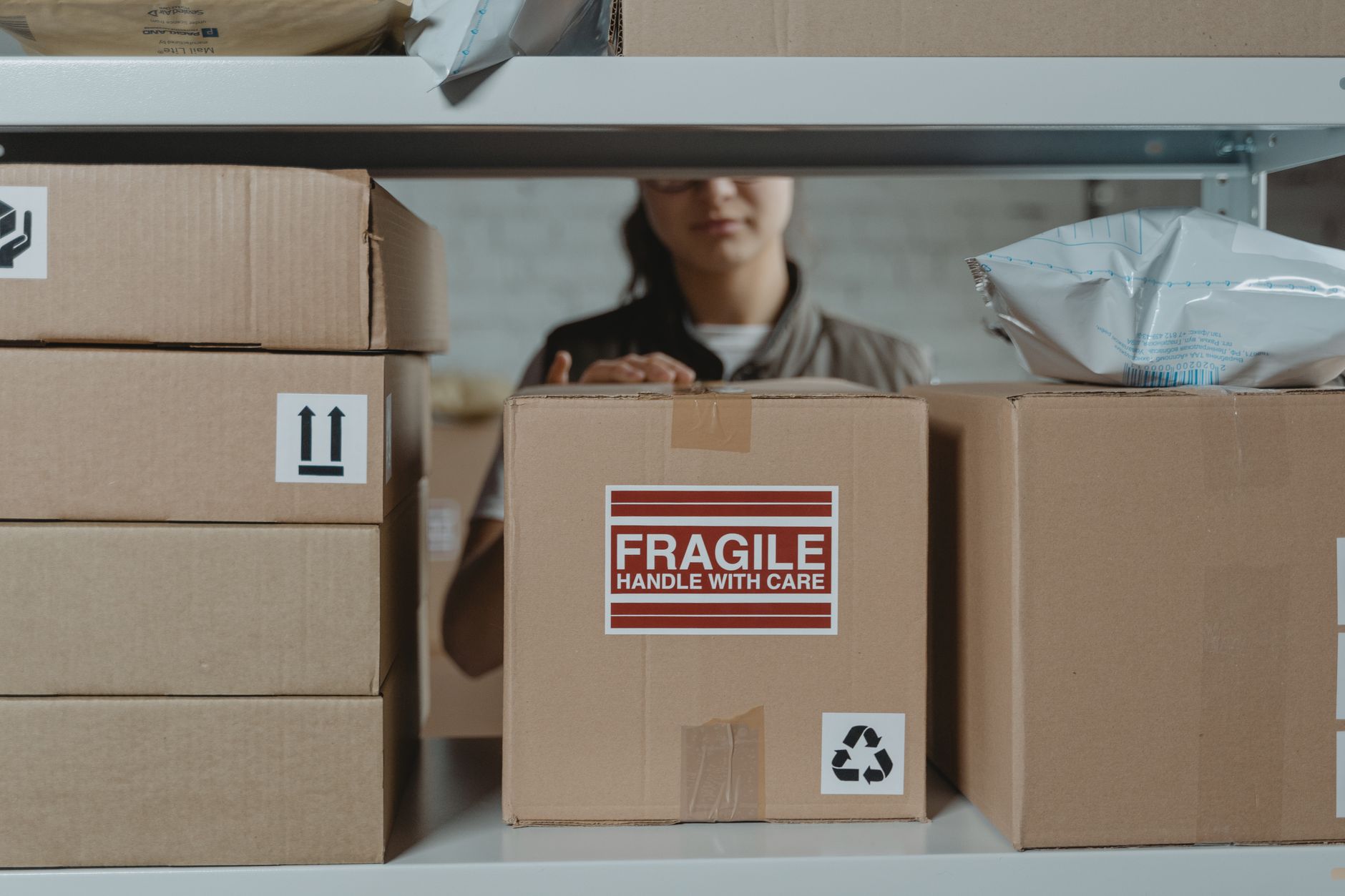 Magazzino fulfillment e packing ordini e-commerce
