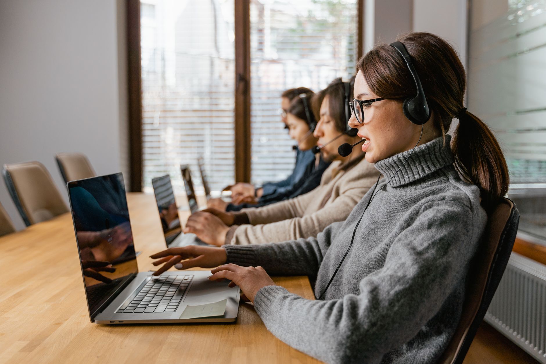 Interfaccia software CRM con lead score