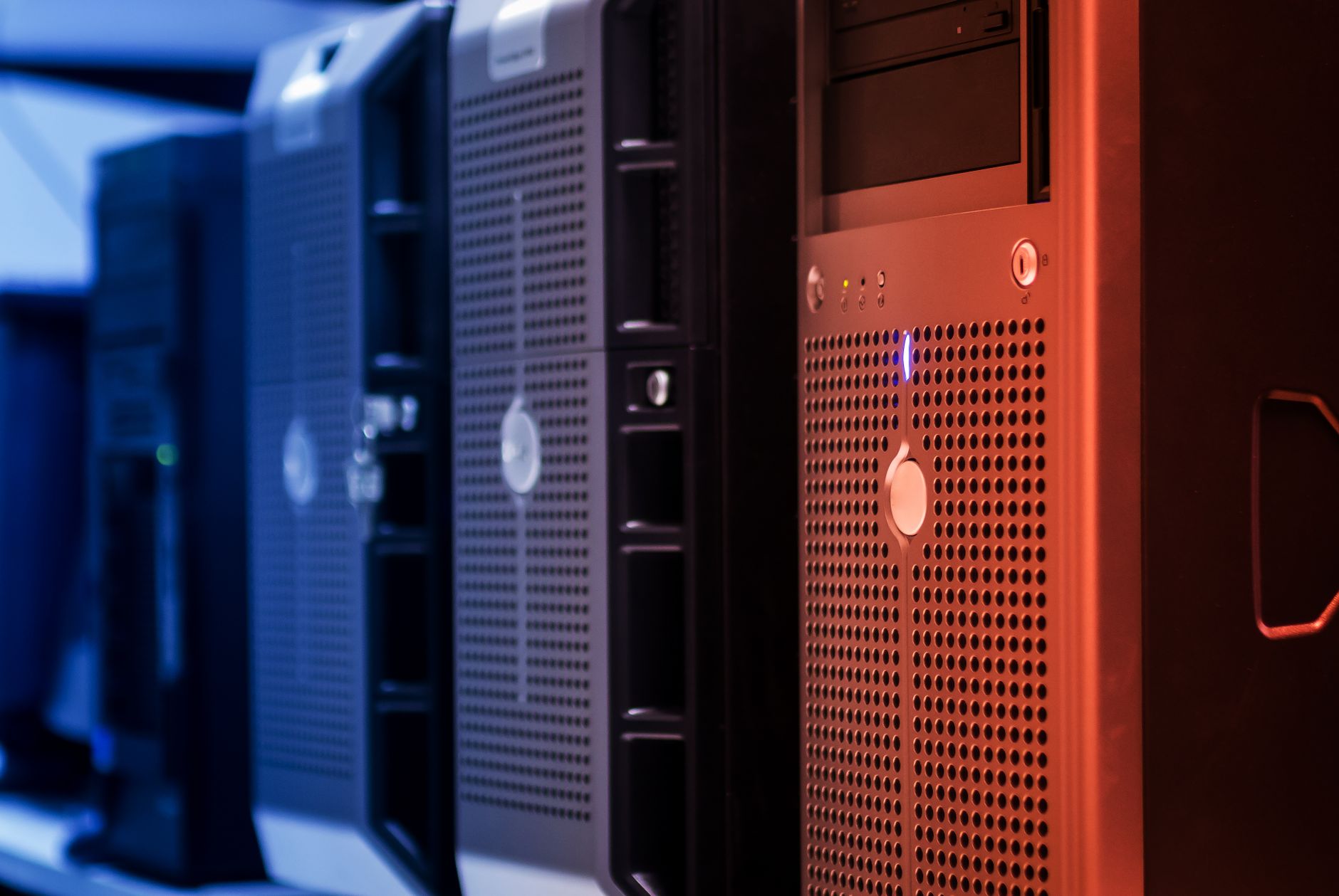 Server data center per il serving di modelli machine learning in produzione