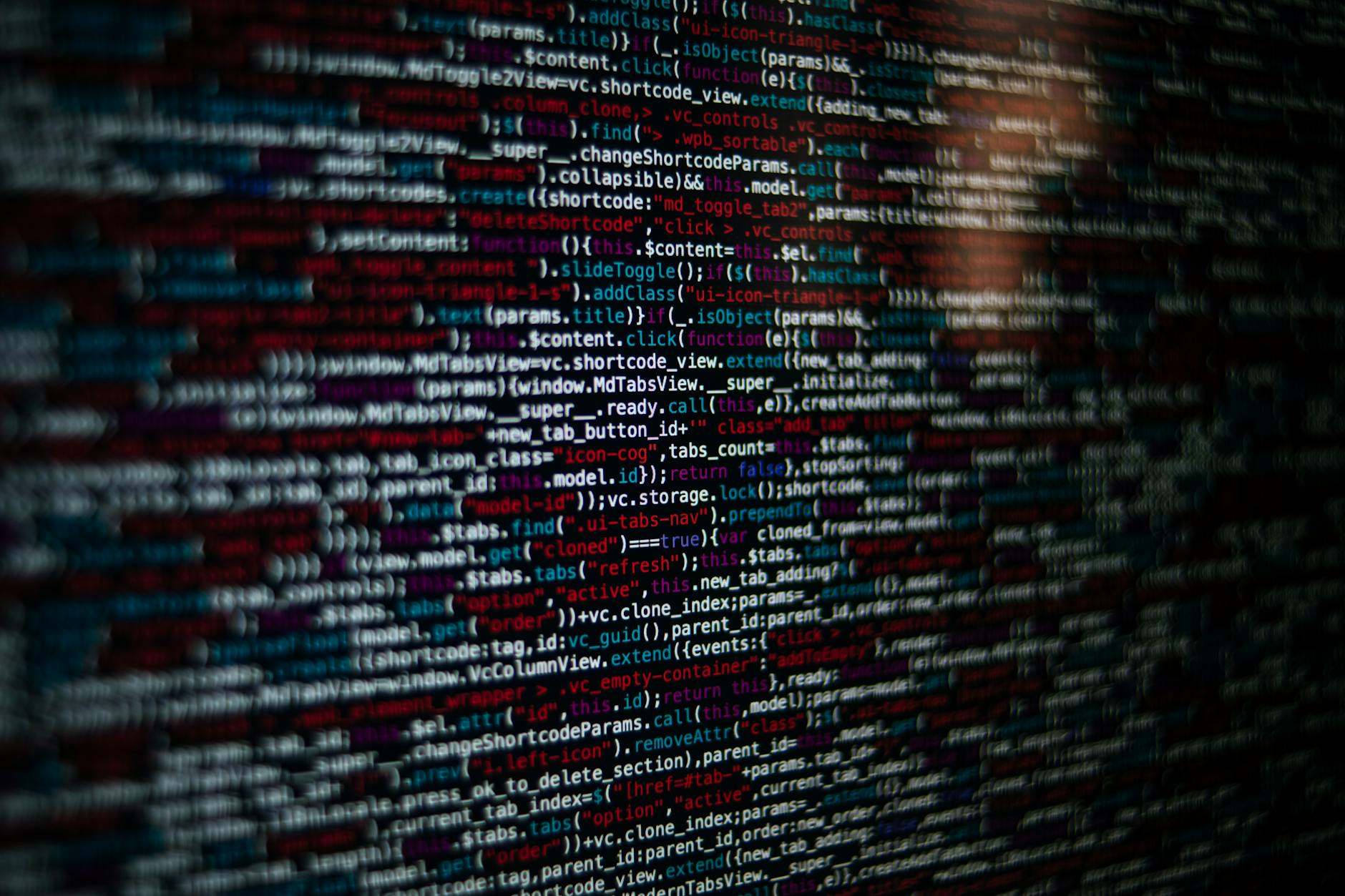 Sviluppatore al terminale che scrive codice service worker per una PWA